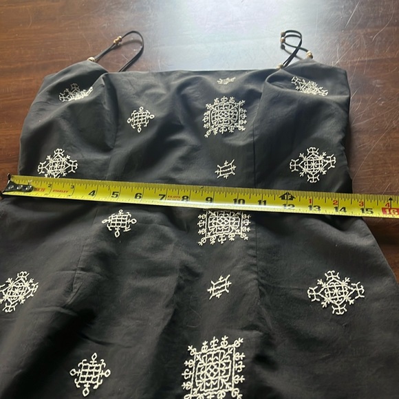 Laundry by Shelli Segal - Picture 9 of 11